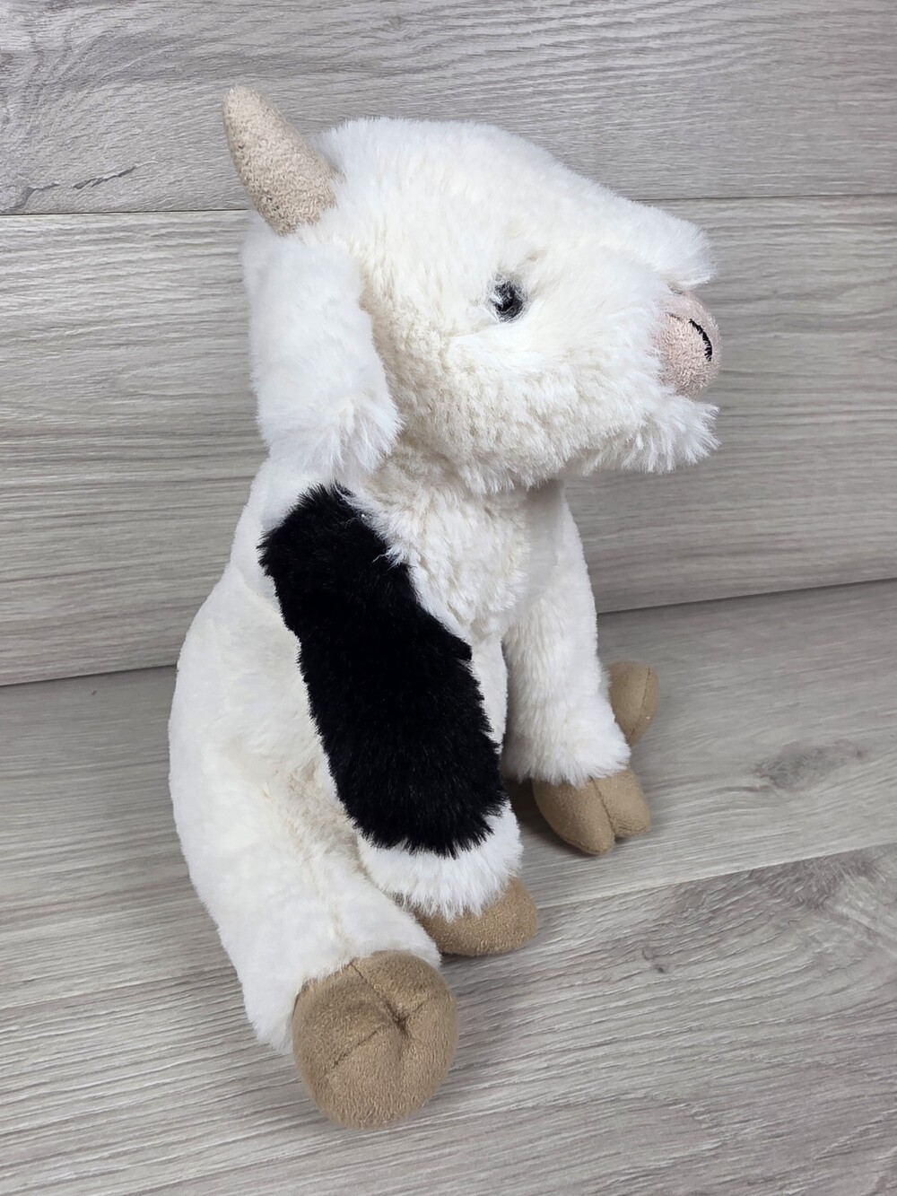 Jellycat Plush Carey Cow Calf Stuffed Animal London SU66